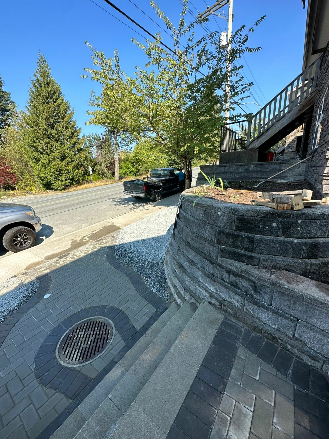 Retaining wall & Pavers