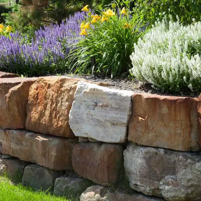https://www.gillbroslandscapes.com/wp-content/uploads/2024/06/gardenebedwalls-640x640.webp