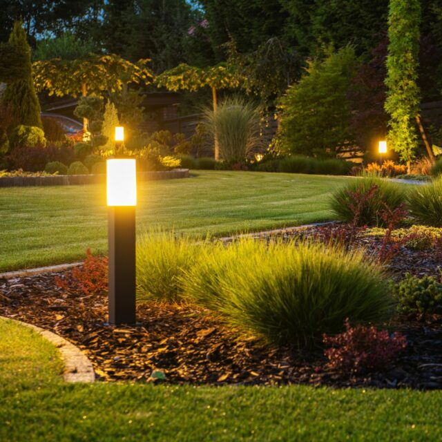 https://www.gillbroslandscapes.com/wp-content/uploads/2024/06/lighting-640x640.jpg