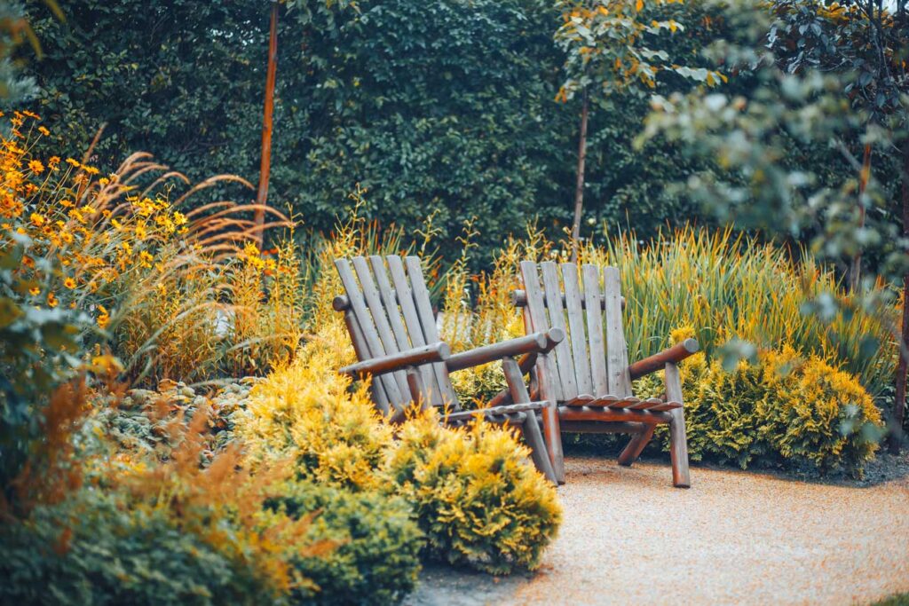 https://www.gillbroslandscapes.com/wp-content/uploads/2024/06/small-garden-landscaping-ideas-colour-1024x683-1.jpg